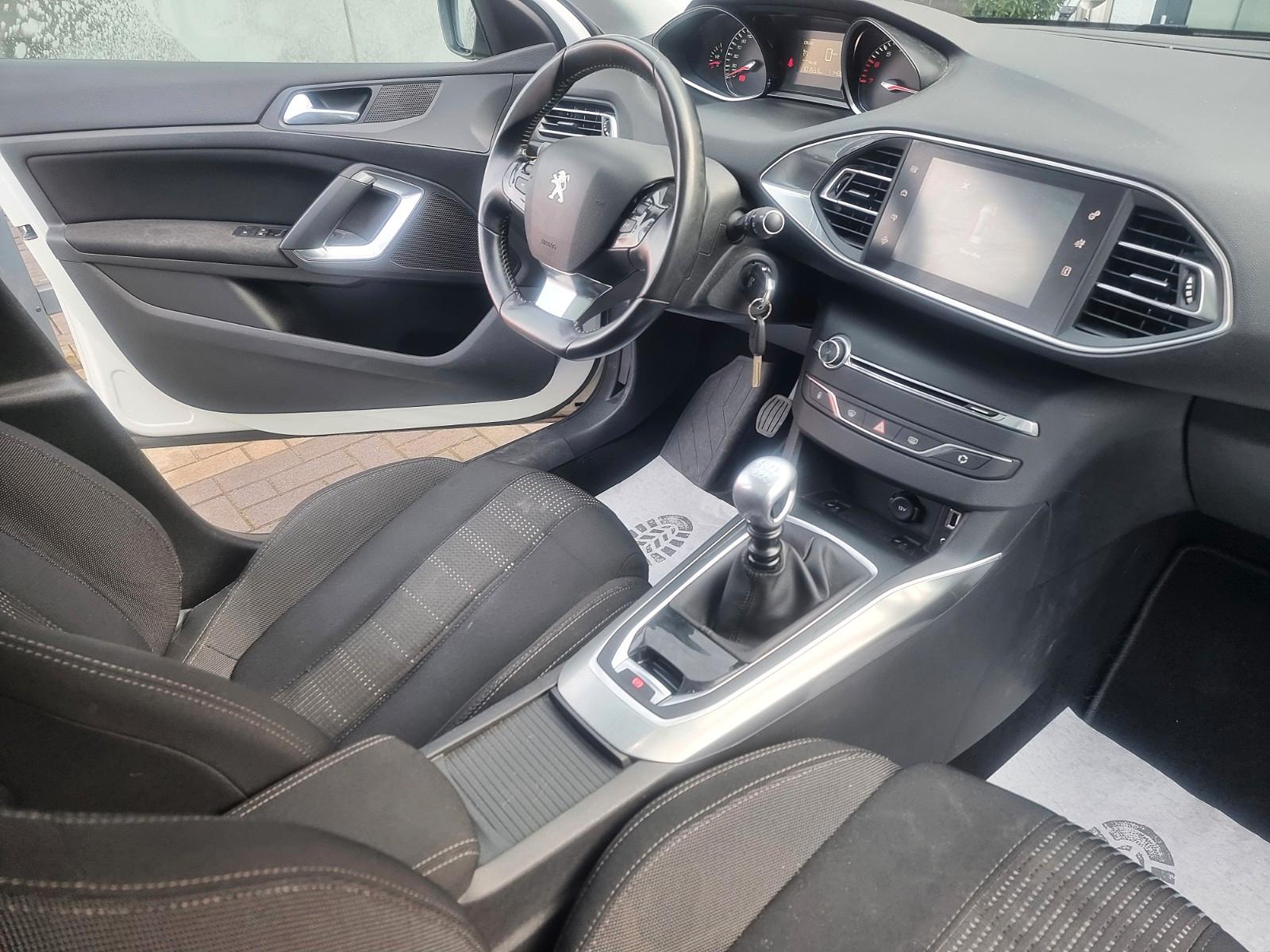 Peugeot 308 SW Allure NAVI KAMERA TEMP SITZH LED PDC ALU