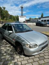 Ford Escort Ghia 1,8 L 115 PS - Ford Escort: 1.8