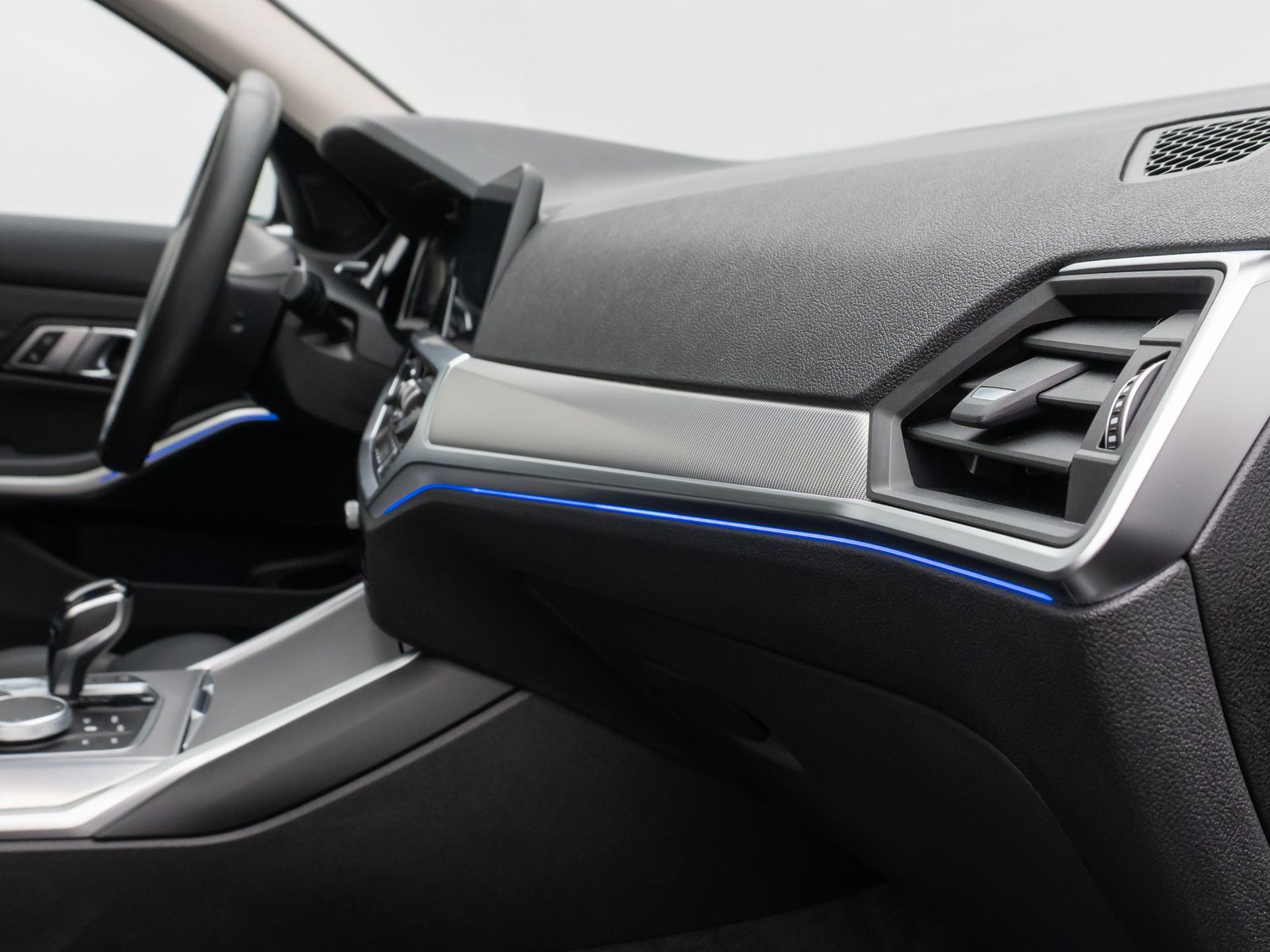 Fahrzeugabbildung BMW 320d  xD Sport Line Panorama Kamera HiFi Komfort