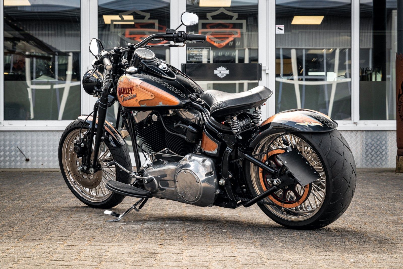 Fahrzeugabbildung Harley-Davidson SOFTAIL CROSS BONES CUSTOM FLSTSB - BIG SPOKE