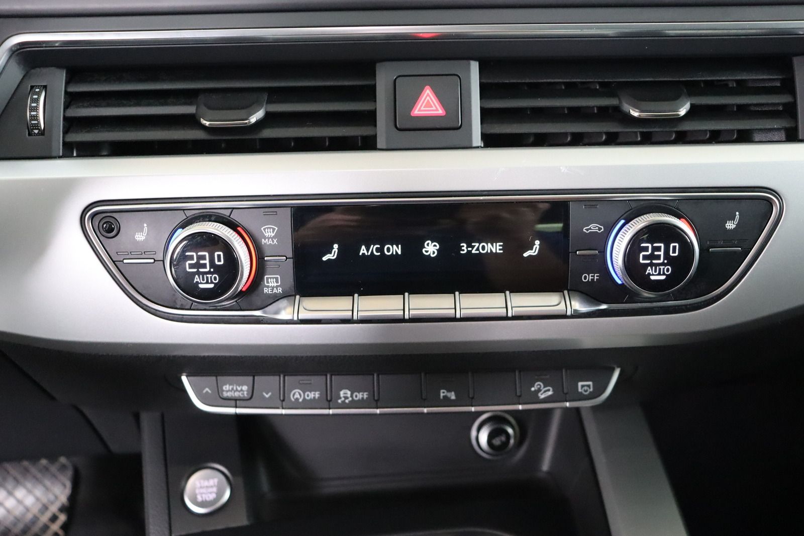 Fahrzeugabbildung Audi A4 Allroad Quattro LED * Sportsitze * Navi * Sit