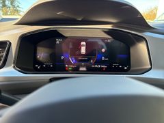 VW T-Roc Limited 1.5DSG AHK LED ACC  8Fach