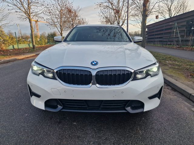 BMW 330 Baureihe 3 Touring 330 e Sport Line