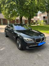 BMW F01 750i - BMW 750 aus 2009: 750i