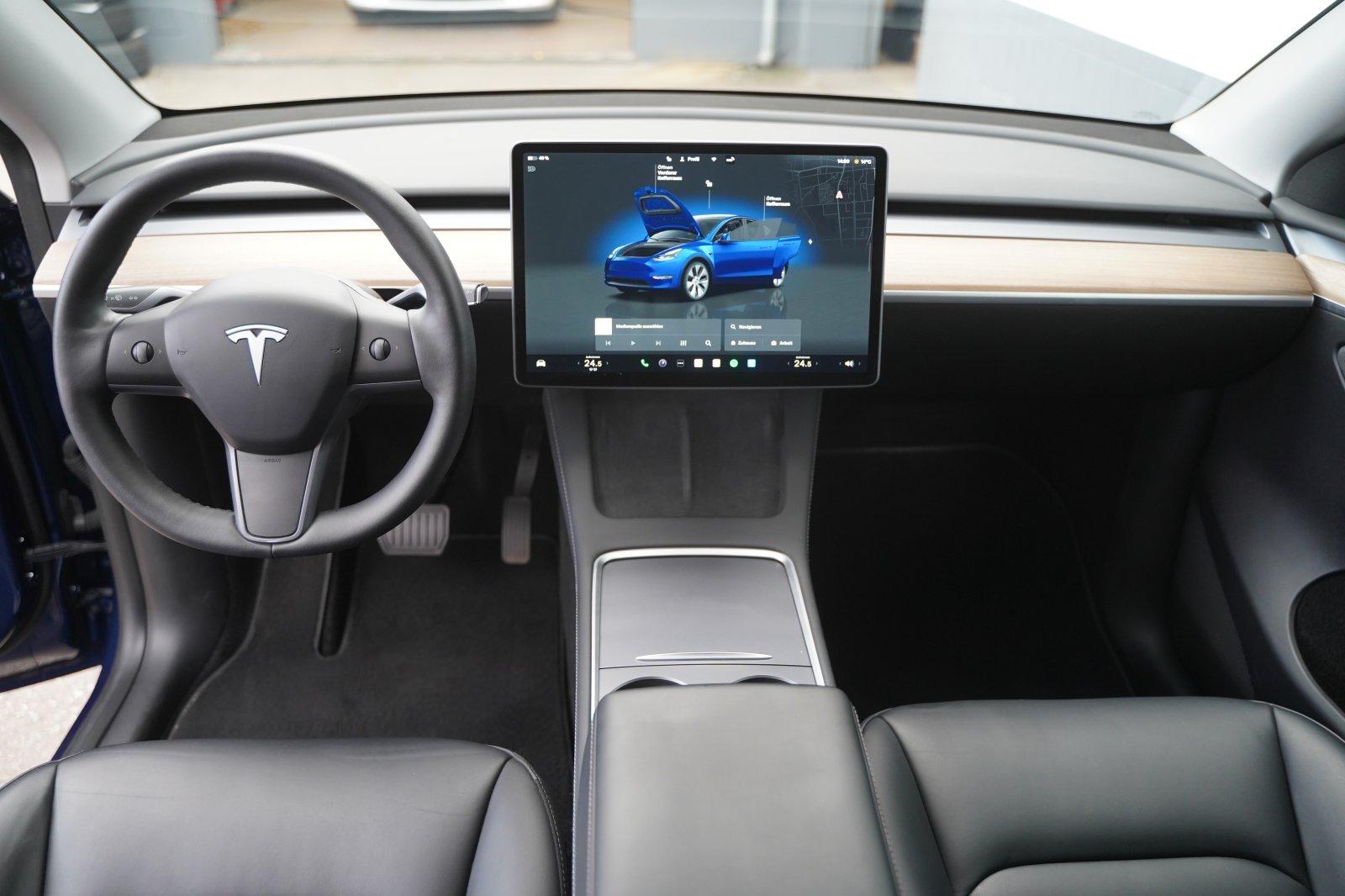 Tesla Model Y Standard Range RWD *Mwst. ausweisbar*