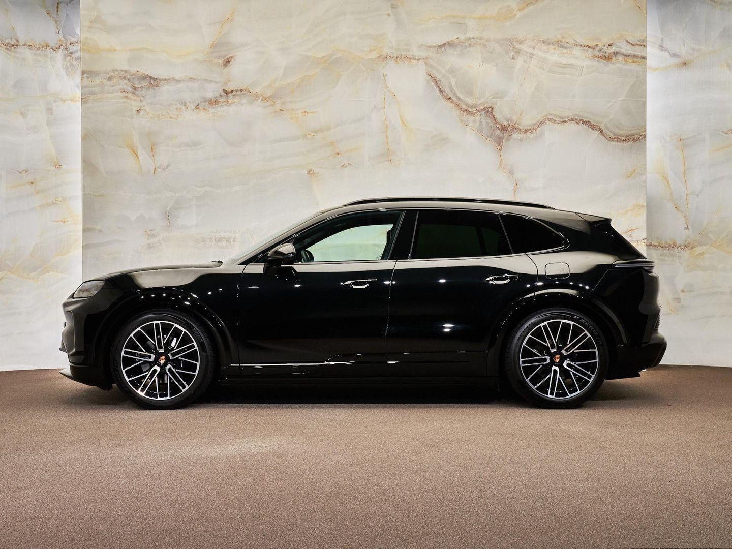 Porsche Cayenne Electric , Burmester, SportDesign, pano, imagem 2
