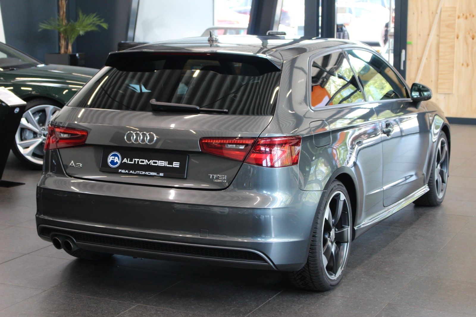 Fahrzeugabbildung Audi A3 1.8 TFSI S Line Sportpaket Quattro 18"Rotor