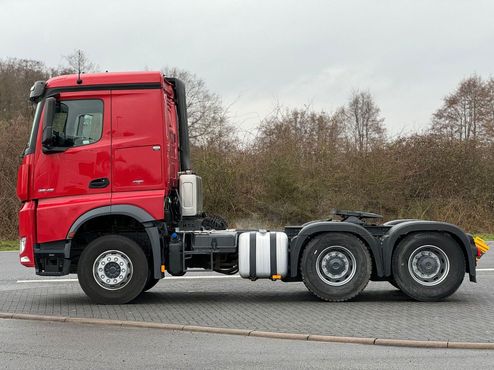 Fahrzeugabbildung Mercedes-Benz Arocs 2645 6x4 SZM Kipphydraulik