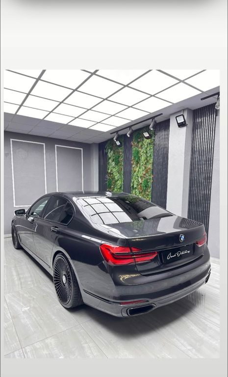 Image of BMW 740