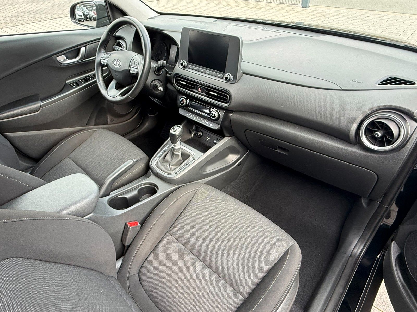 Fahrzeugabbildung Hyundai Kona Select Mild-Hybrid 2WD