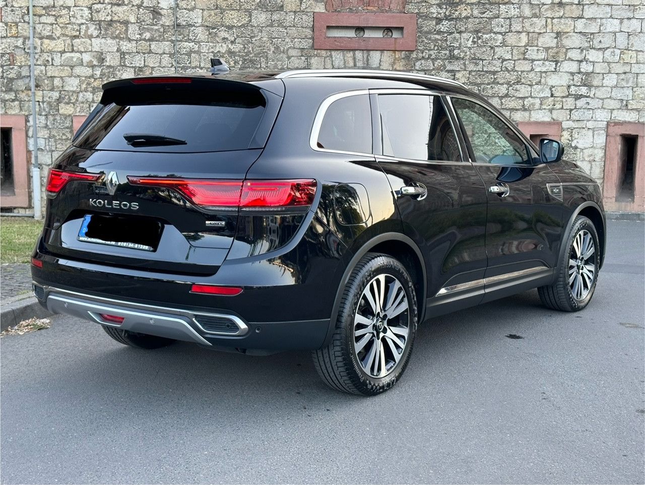 Fahrzeugabbildung Renault KOLEOS INITIALE PARIS 4x4*MOD.2022+LEDER+AHK*