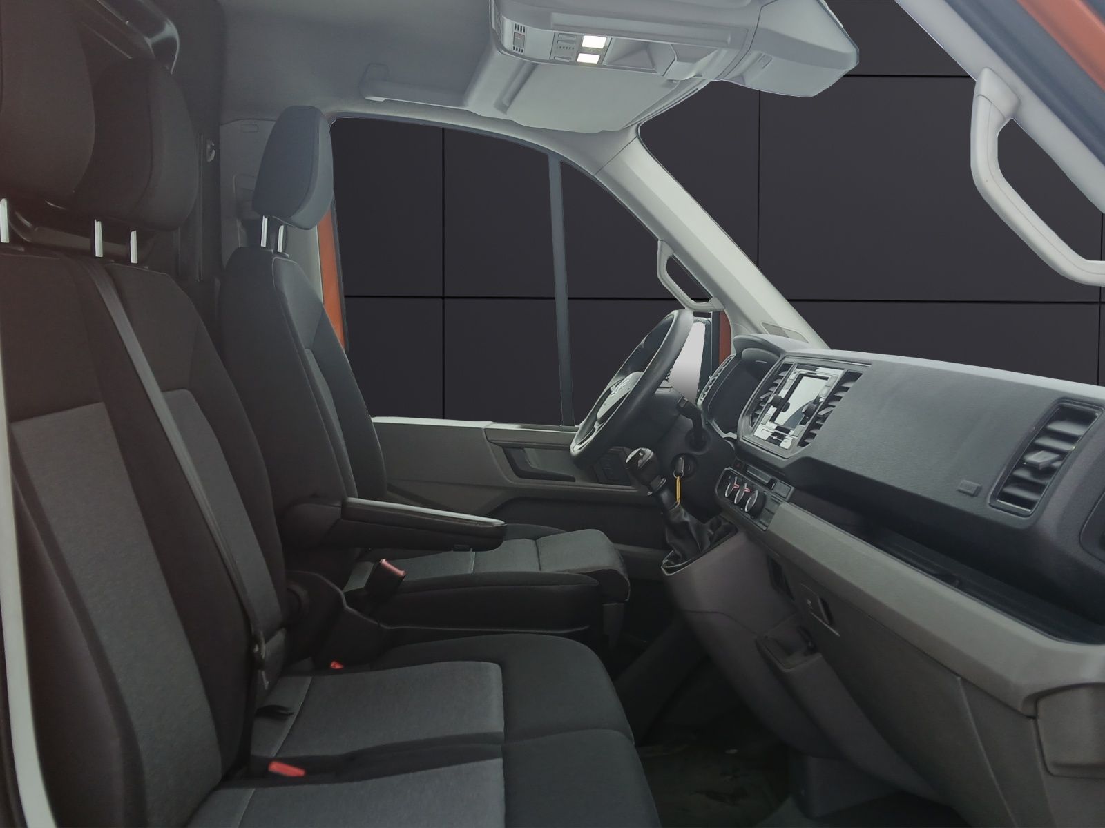 Fahrzeugabbildung Volkswagen Crafter Kasten 35 MR HD AHK Klima RFK