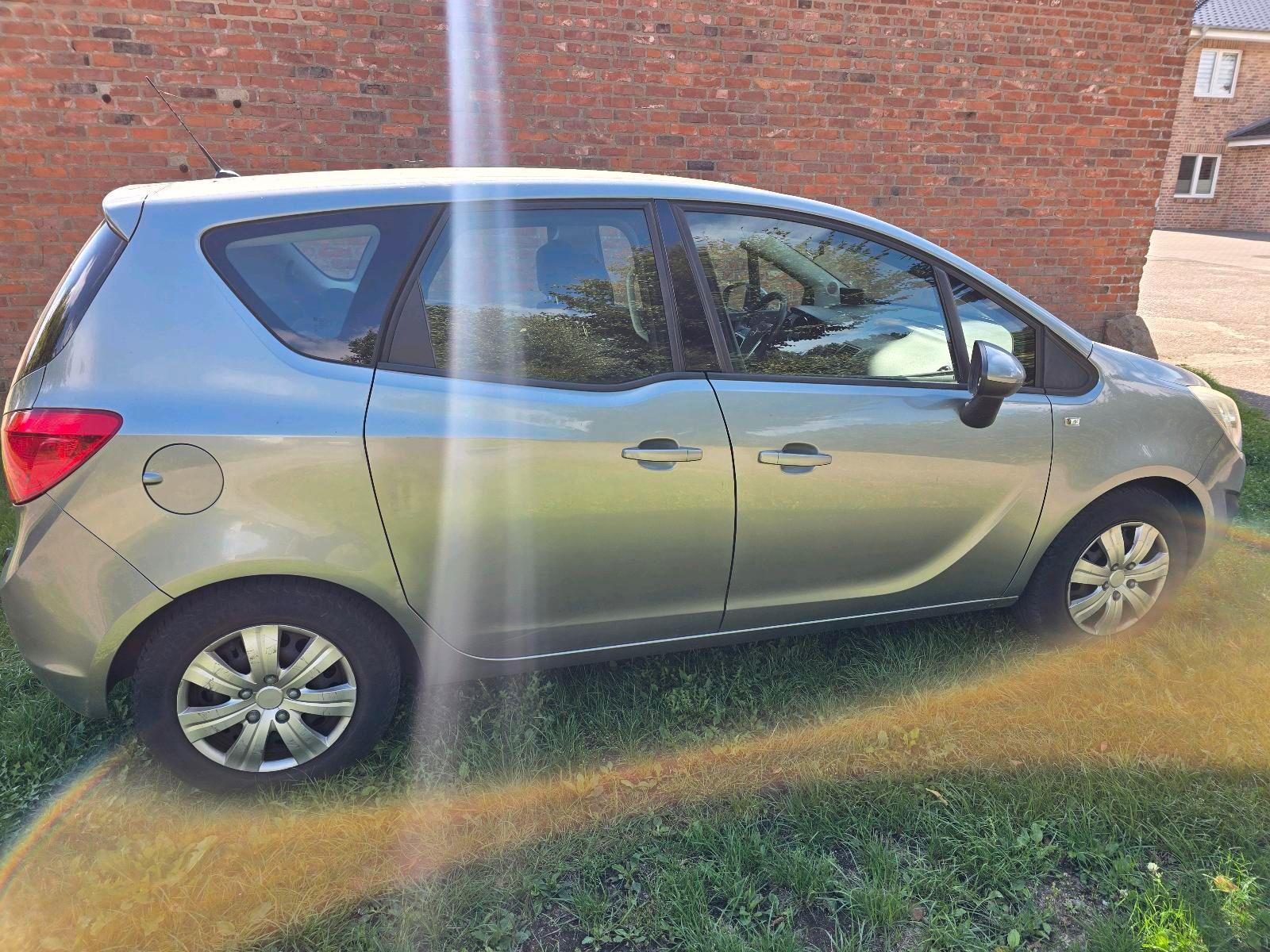 Opel Meriva 2012 — photo 5