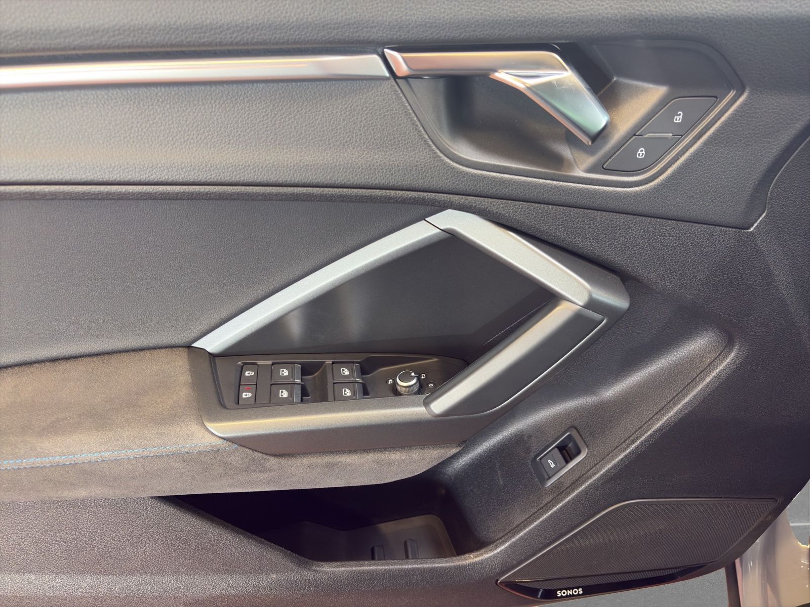 Audi RSQ3 - Bild 14