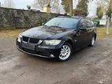 BMW 320D Automatik Pano Leder Navi - BMW 320 aus 2007: Kombi