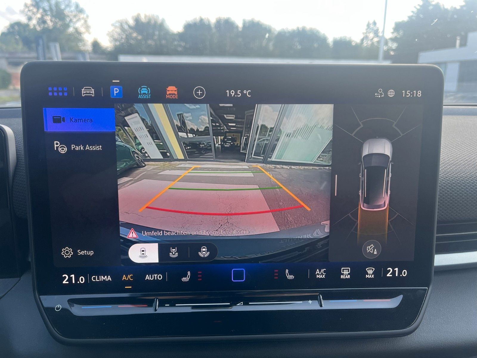 Fahrzeugabbildung Volkswagen T-Roc 1.5 eTSI 110 kW R-Line