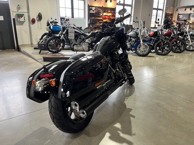 Fahrzeugabbildung Harley-Davidson Harley-Davidson Softail Low Rider ST MJ 2024