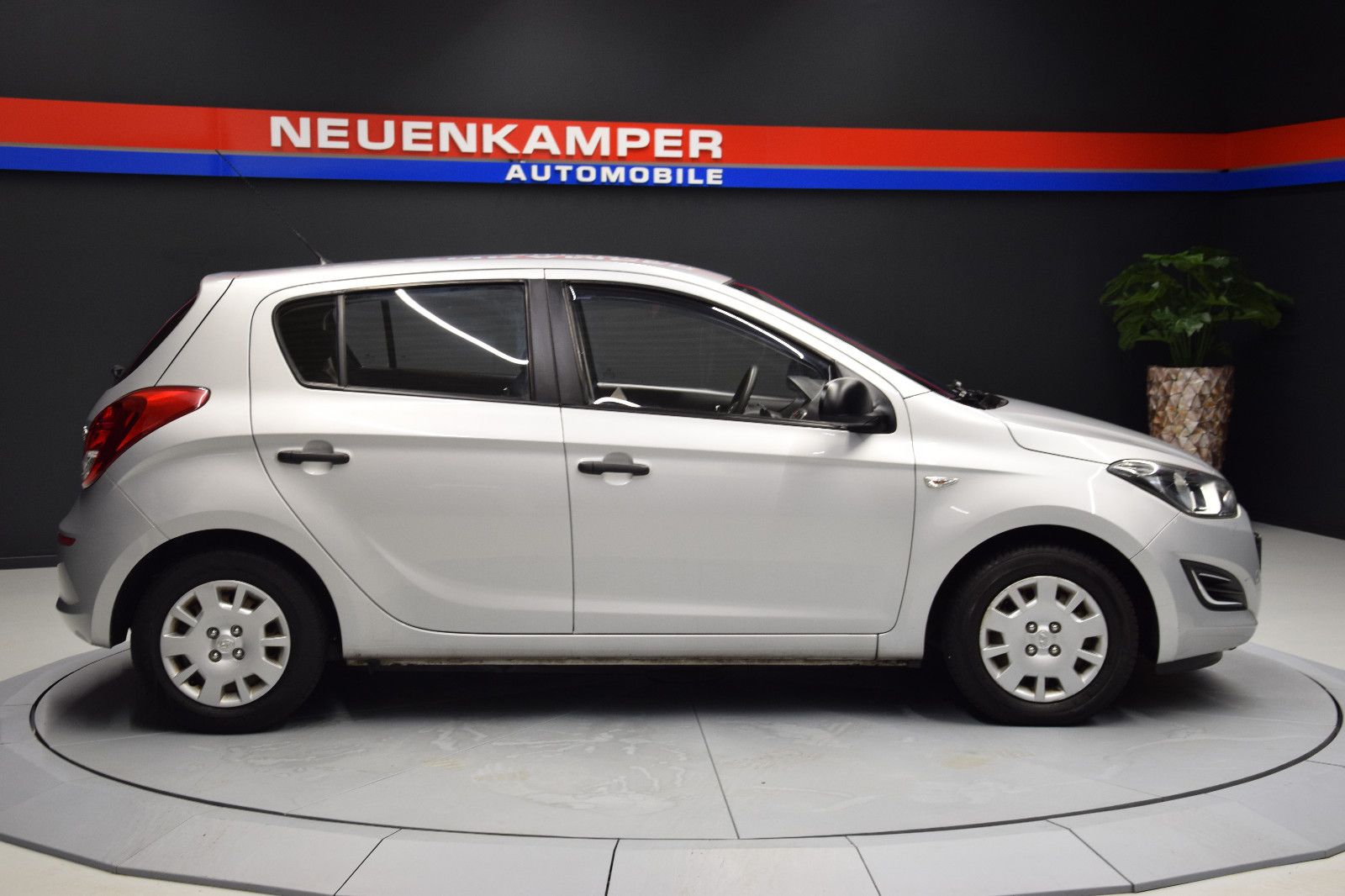 Fahrzeugabbildung Hyundai i20 Edition-Paket Silver Klima 4-Tür el.Fenster