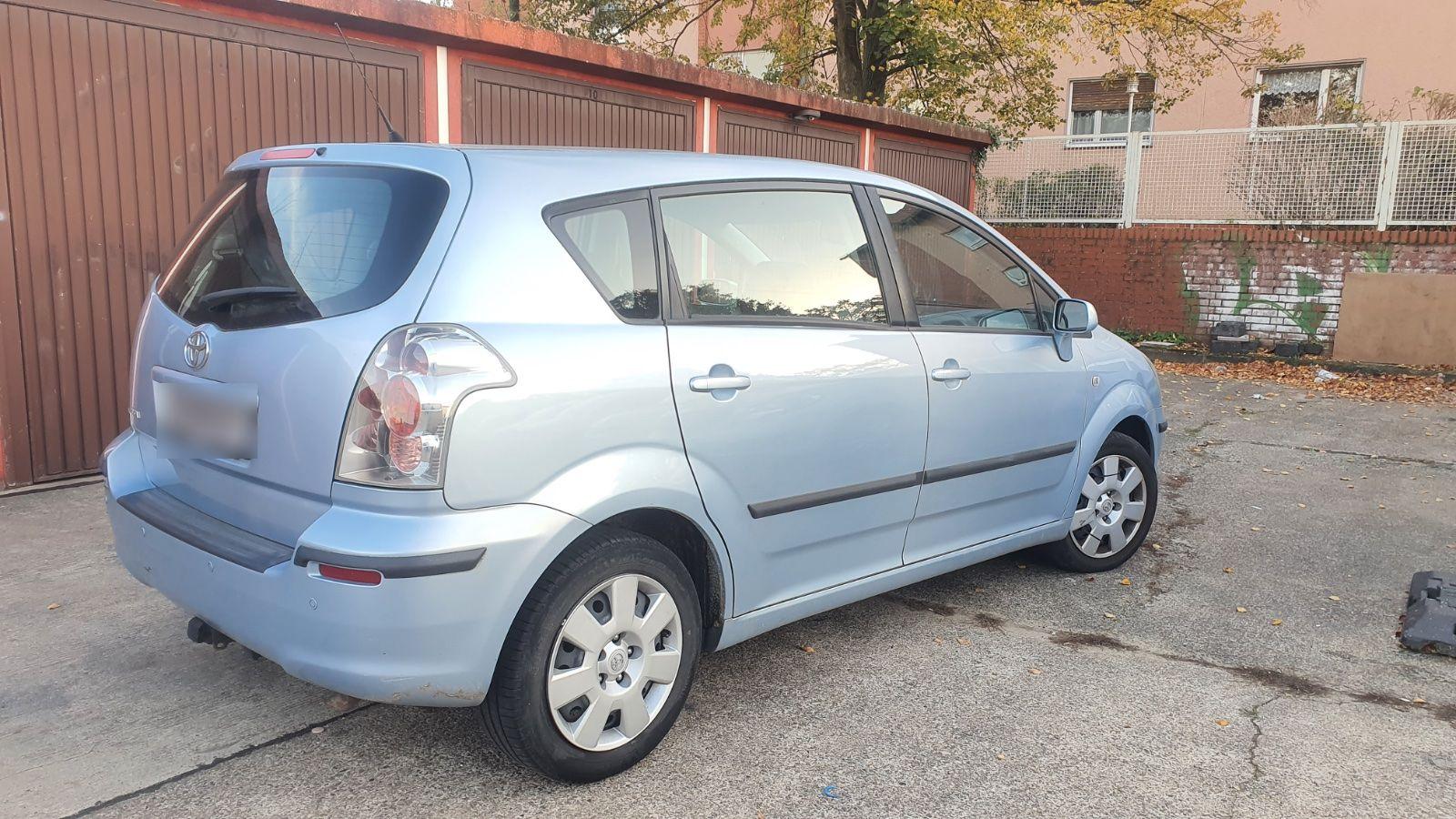 Toyota Corolla Verso 2005 — photo 8