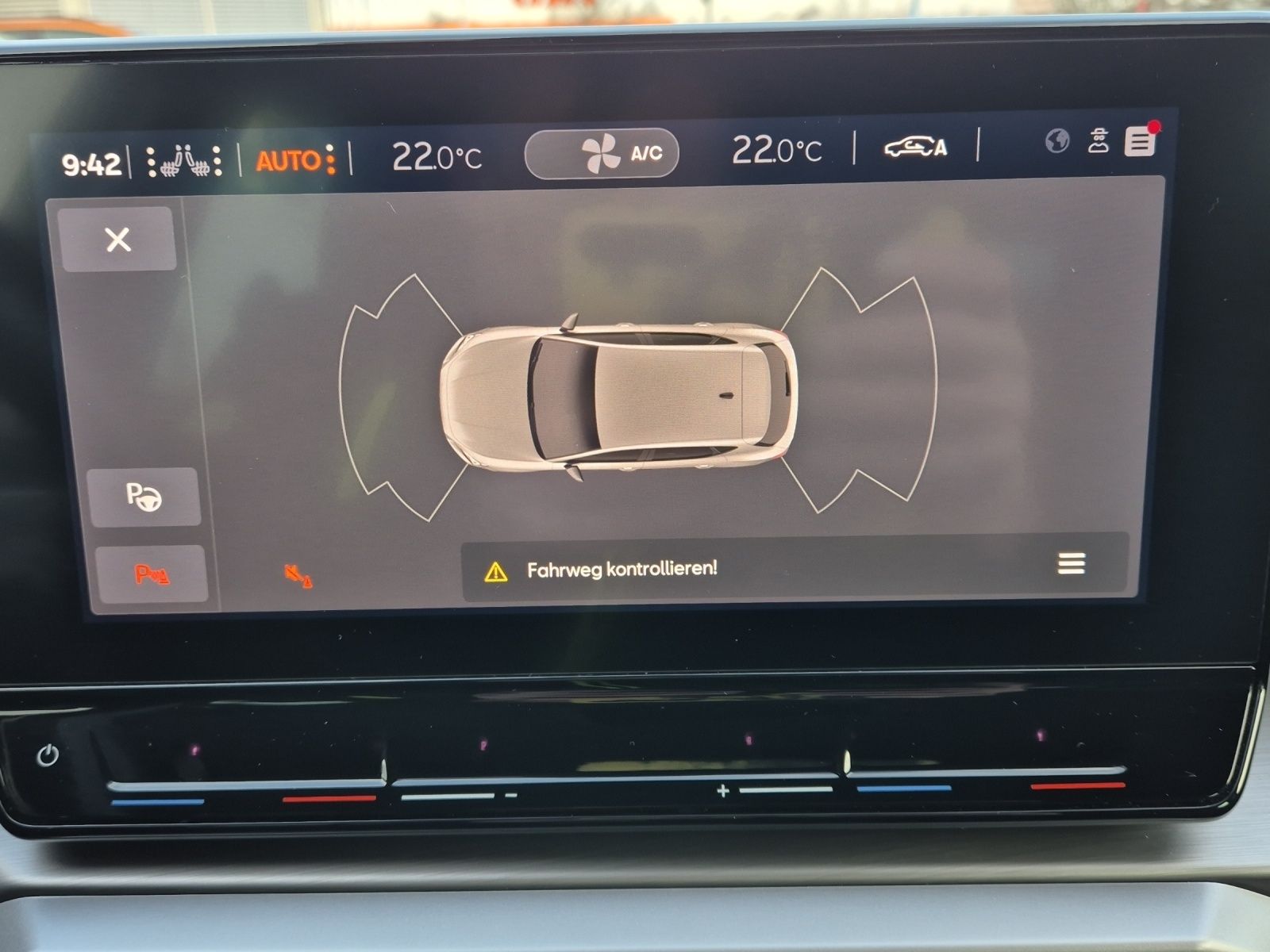 Fahrzeugabbildung SEAT Leon eTSI FR-Line DSG LED Navi GRA PDC SH