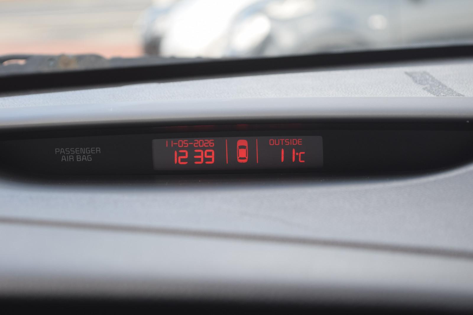 Kia cee'd 2013 — photo 13