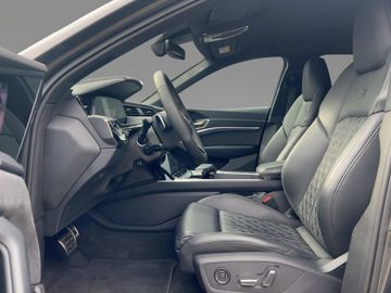 Audi Q8 e-tron - 8