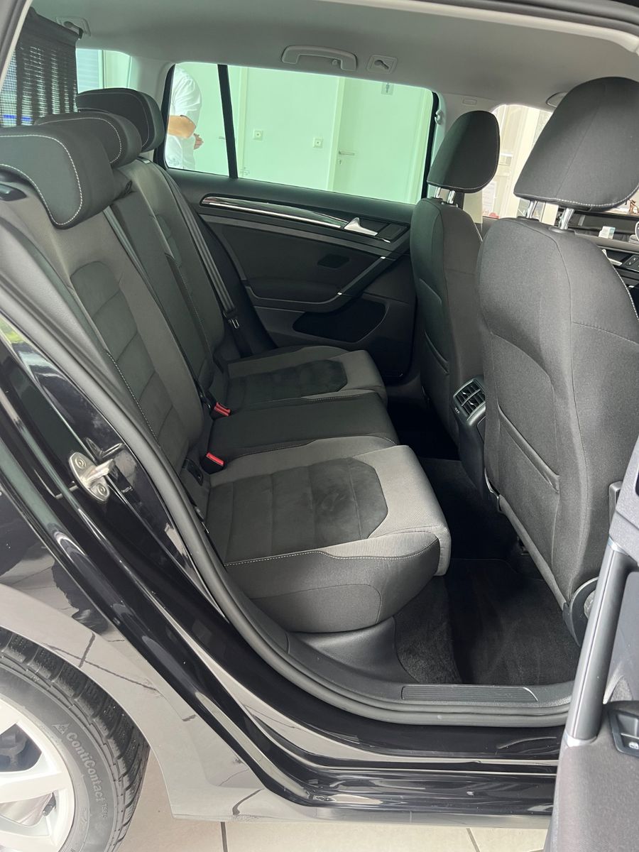 Fahrzeugabbildung Volkswagen Golf VII Variant Highline*Automatik