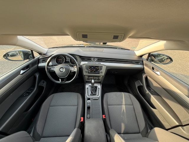 VW Passat Variant