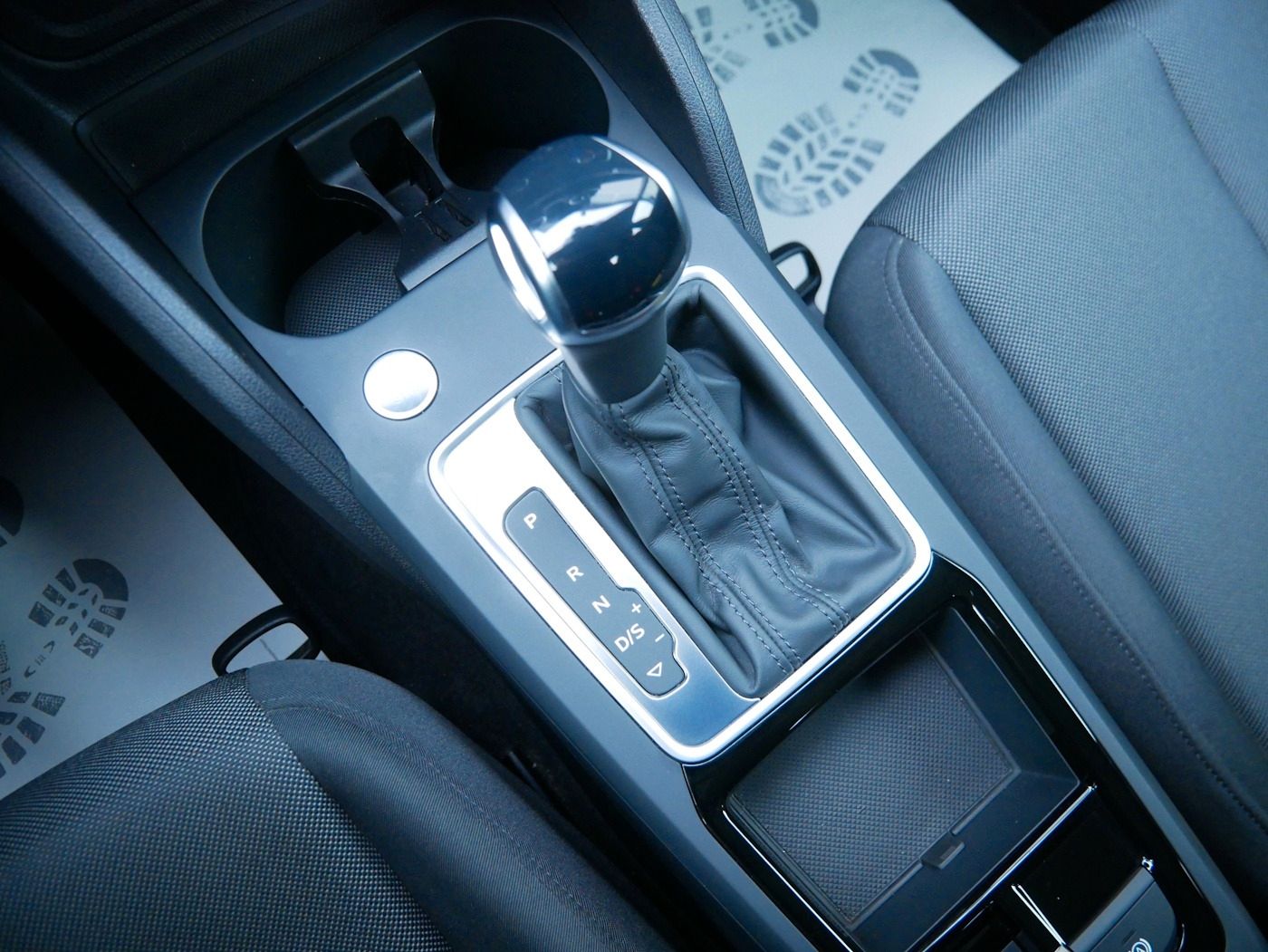 Fahrzeugabbildung Audi Q2 1.5 35 TFSI advanced AHK MATRIX DSG Kamera AC