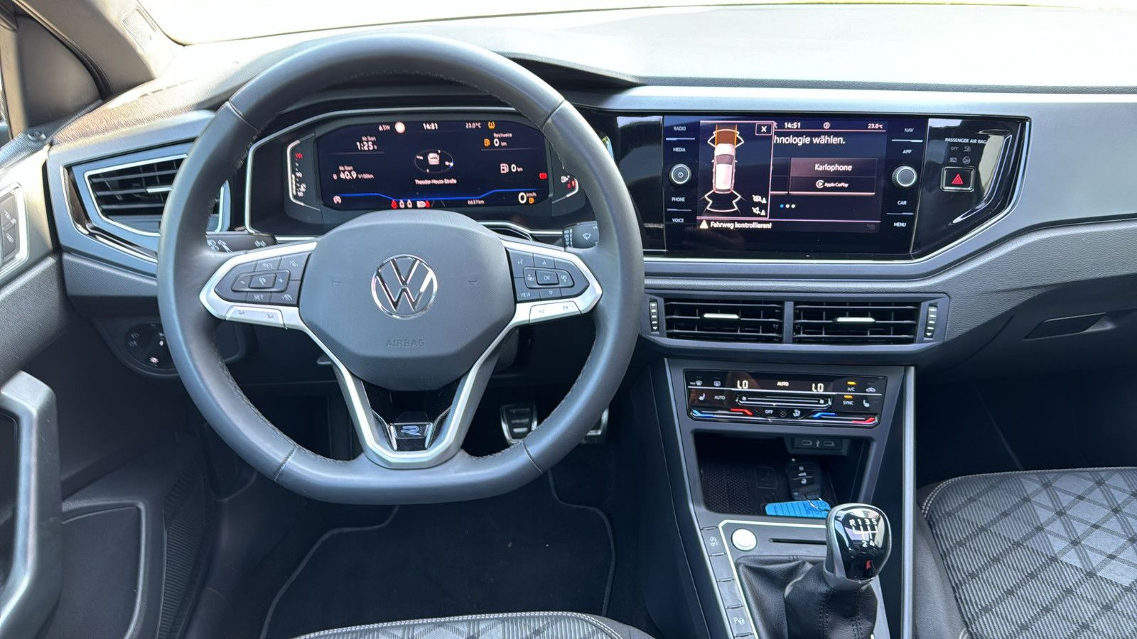 Fahrzeugabbildung Volkswagen Polo R-Line 1.0 TSI 95PS*PANO*SH.*KAM.*BEATS