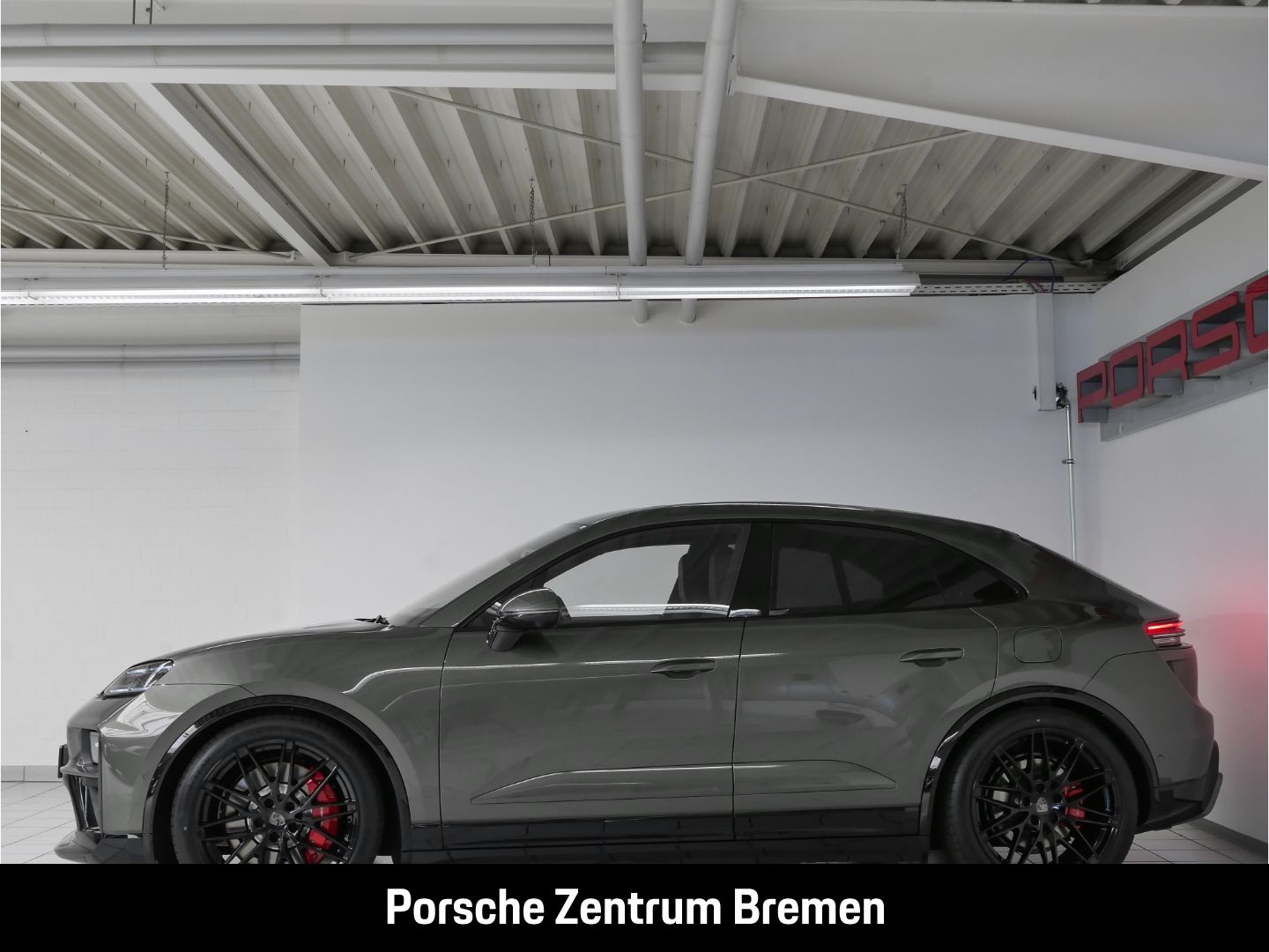 Porsche Macan Turbo Hinterachslenkung  AHK Matrix Burmes imagem 2