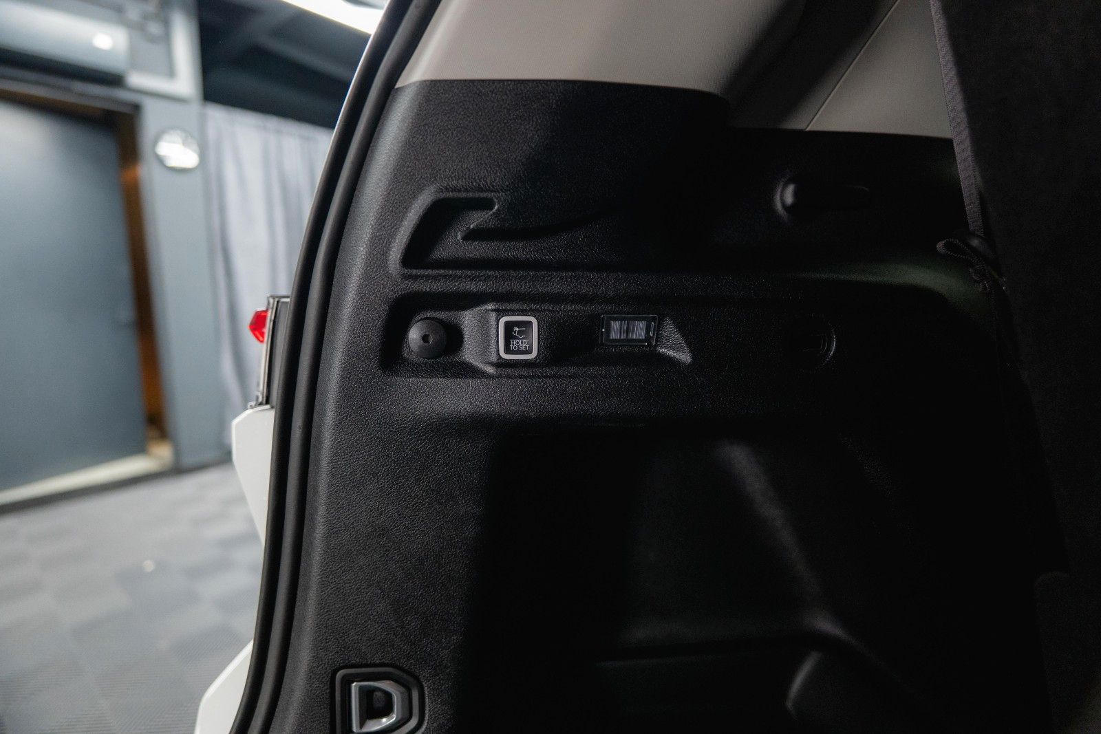 Fahrzeugabbildung Jeep Grand Cherokee 3.6 4x4 LIMITED L Night*ACC*Pano*