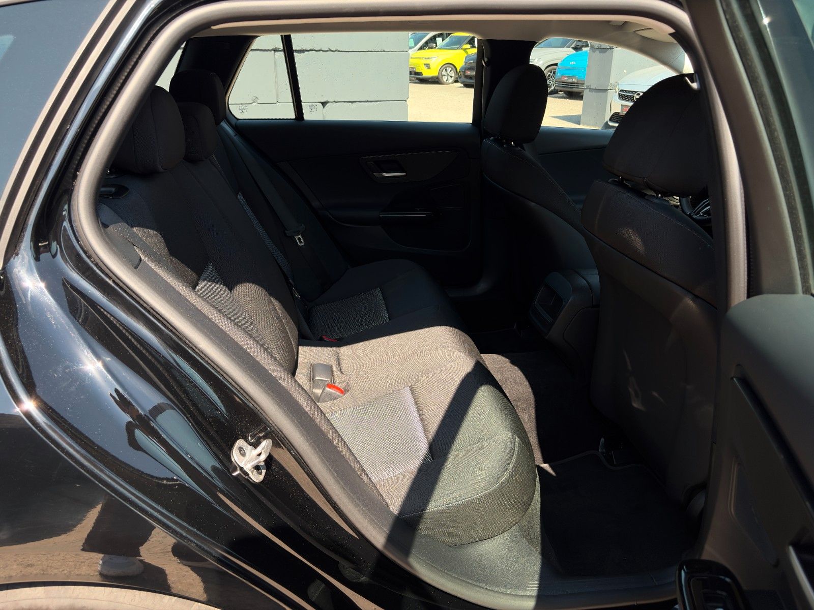 Fahrzeugabbildung Mercedes-Benz C 220d T Modell Autom Advanced MBUX Kamera SHZ
