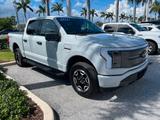 Ford F 150 Lightning SXT Elektro 2023 hellgrau - Ford F 150: Lightning