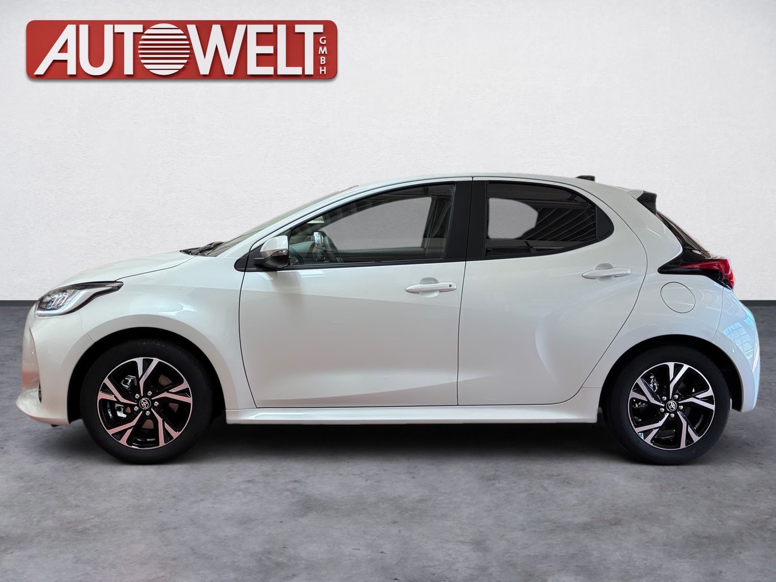Fahrzeugabbildung Toyota Yaris 1.5 Teamplayer Safety P, Comfort P.
