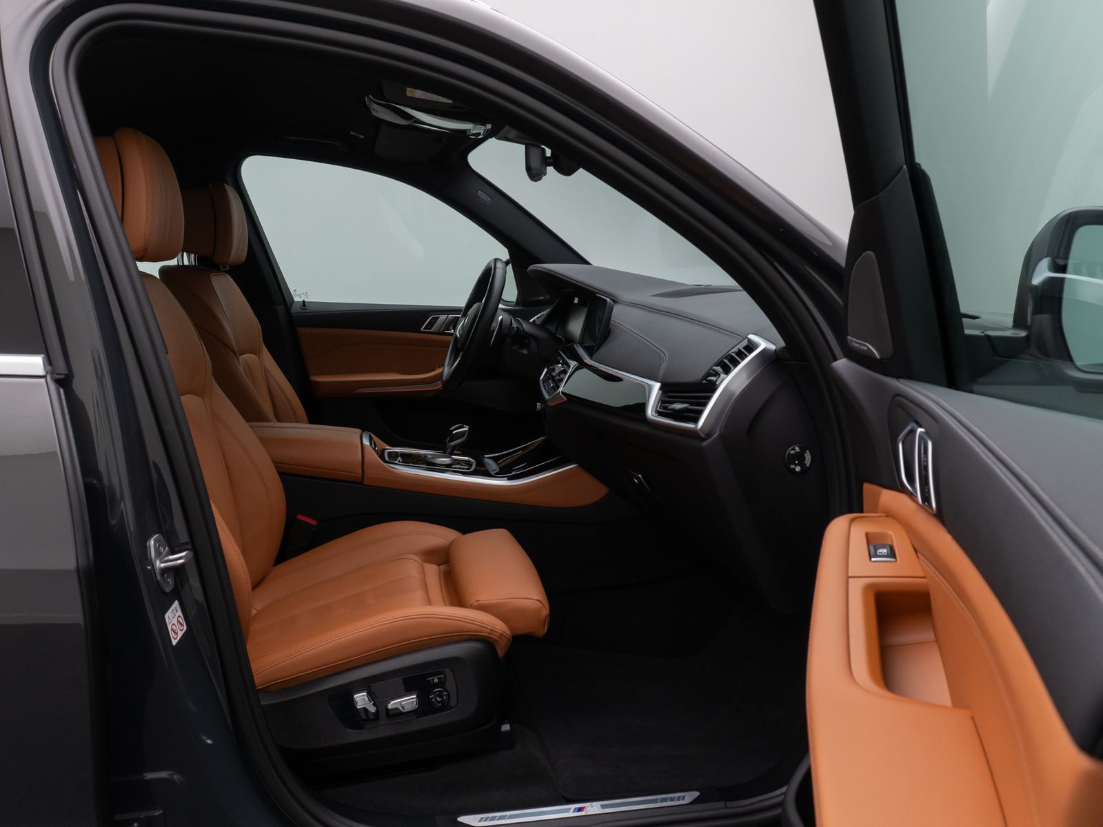 Fahrzeugabbildung BMW X5 xD40d M Sport 360° AHK DAB H/K HUD DisplayKey