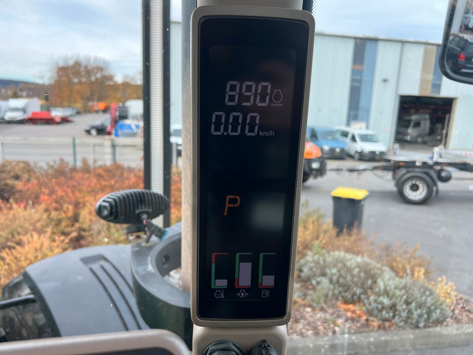 Fahrzeugabbildung John Deere 8295 R / kein AdBlue / Rückfahreinrichtung