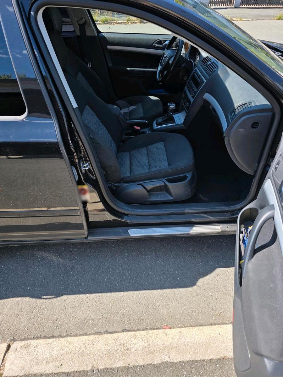 Skoda Octavia 2011 — photo 5