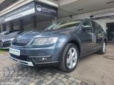 Skoda Octavia Combi Scout 4x4 - Skoda Octavia Gebrauchtwagen in München