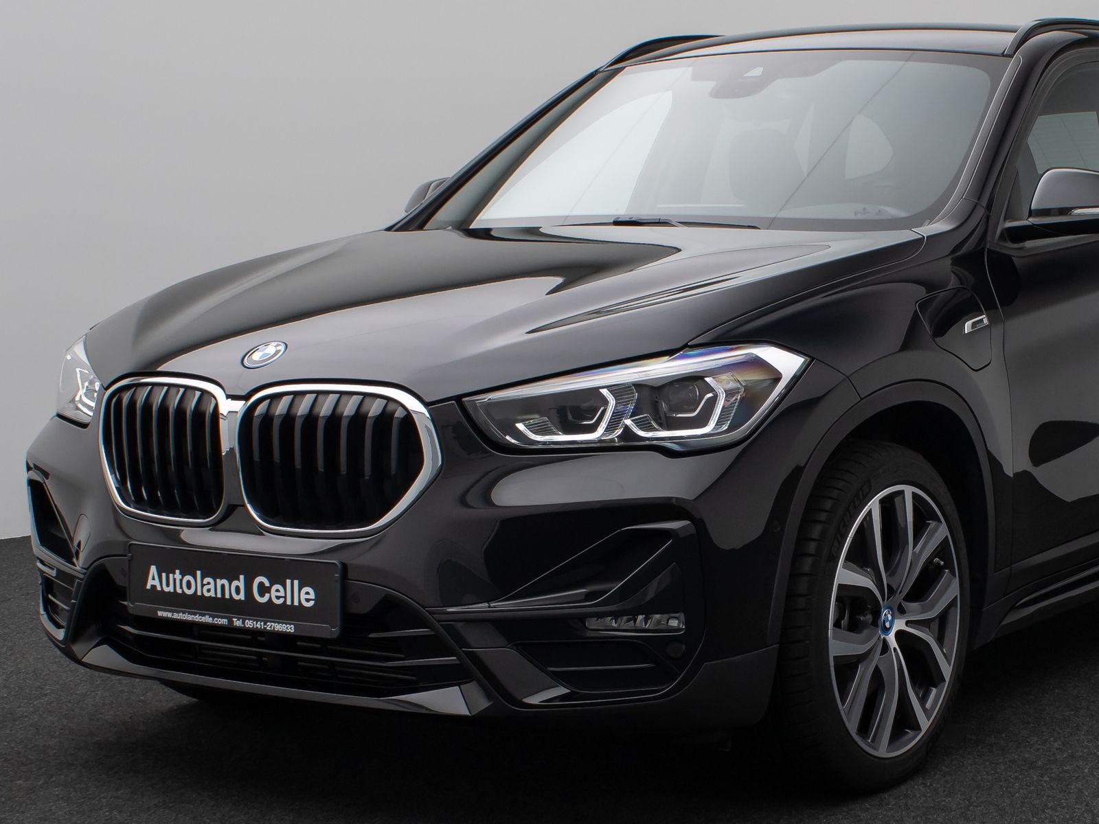 Fahrzeugabbildung BMW X1 xD25e Sport Line Kamera HUD DAB Navi+ Alarm