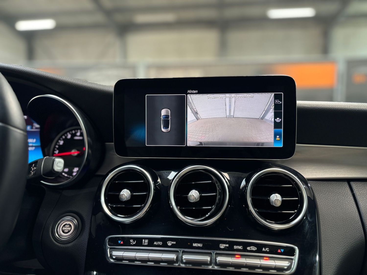 Fahrzeugabbildung Mercedes-Benz C 180 AMG Night#LED#Leder#Airscarf#Memory#Kamera