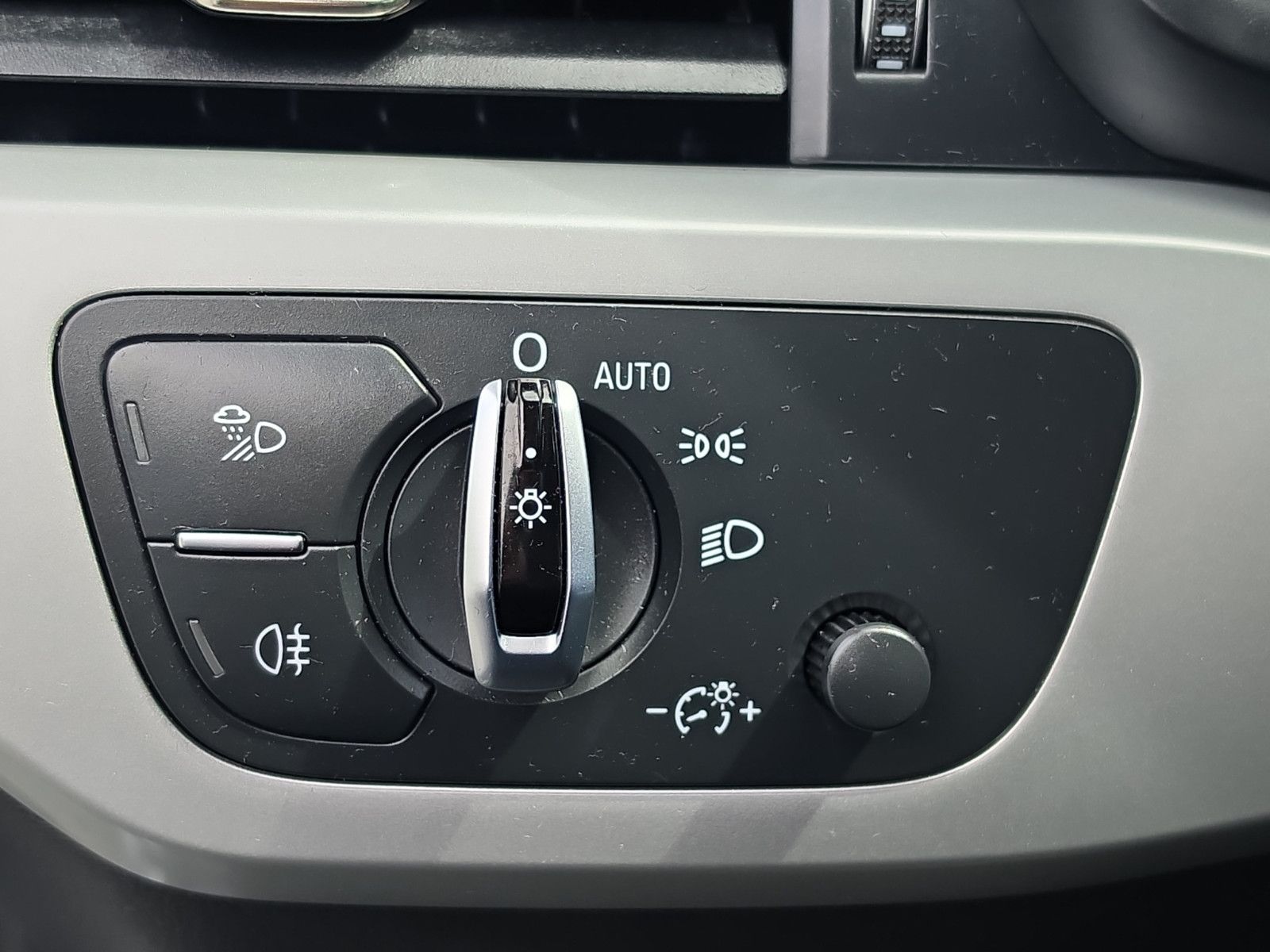 Fahrzeugabbildung Audi A5 Sportback basis NAVI PDC