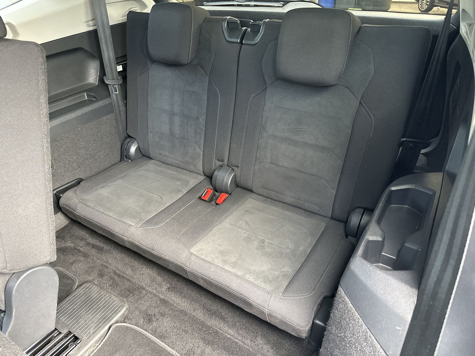 Fahrzeugabbildung Volkswagen Tiguan Allspace 4M Elegance 7-Sitzer NAV+IQLIGHT