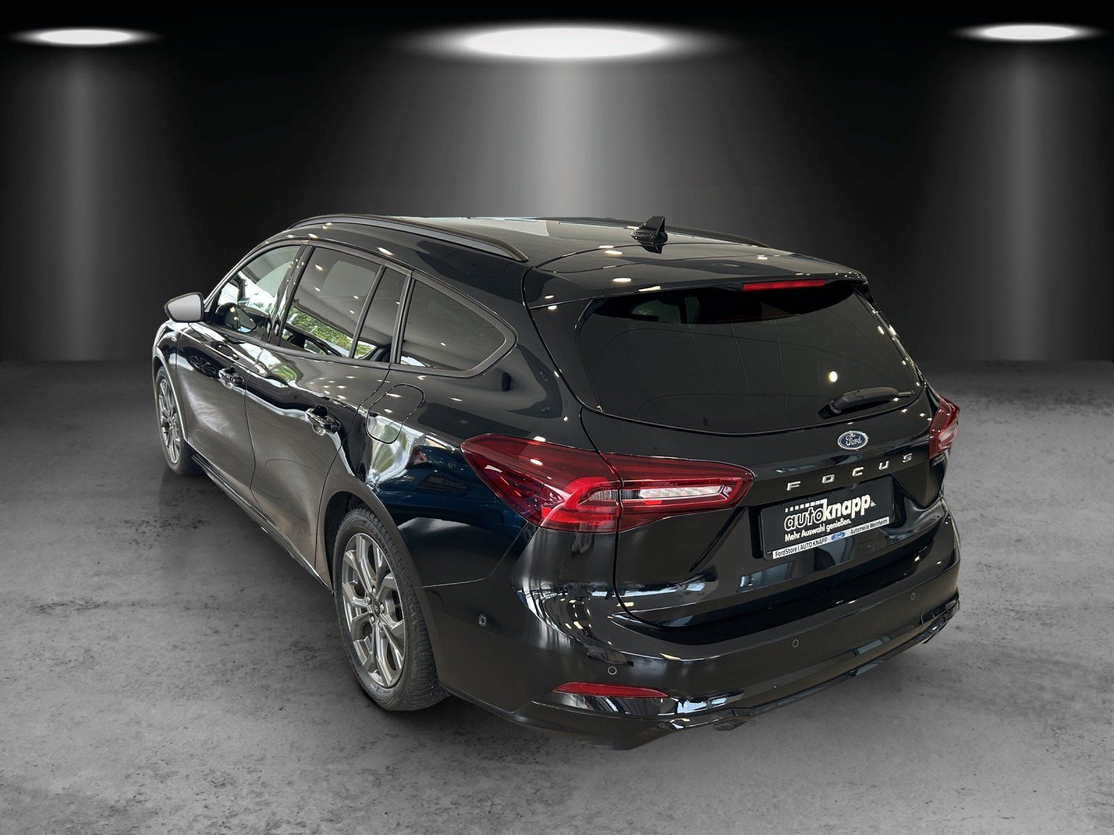 Fahrzeugabbildung Ford Focus 1.0 ST-Line X Aut./LED/ACC/AHK/KAMERA/NAVI