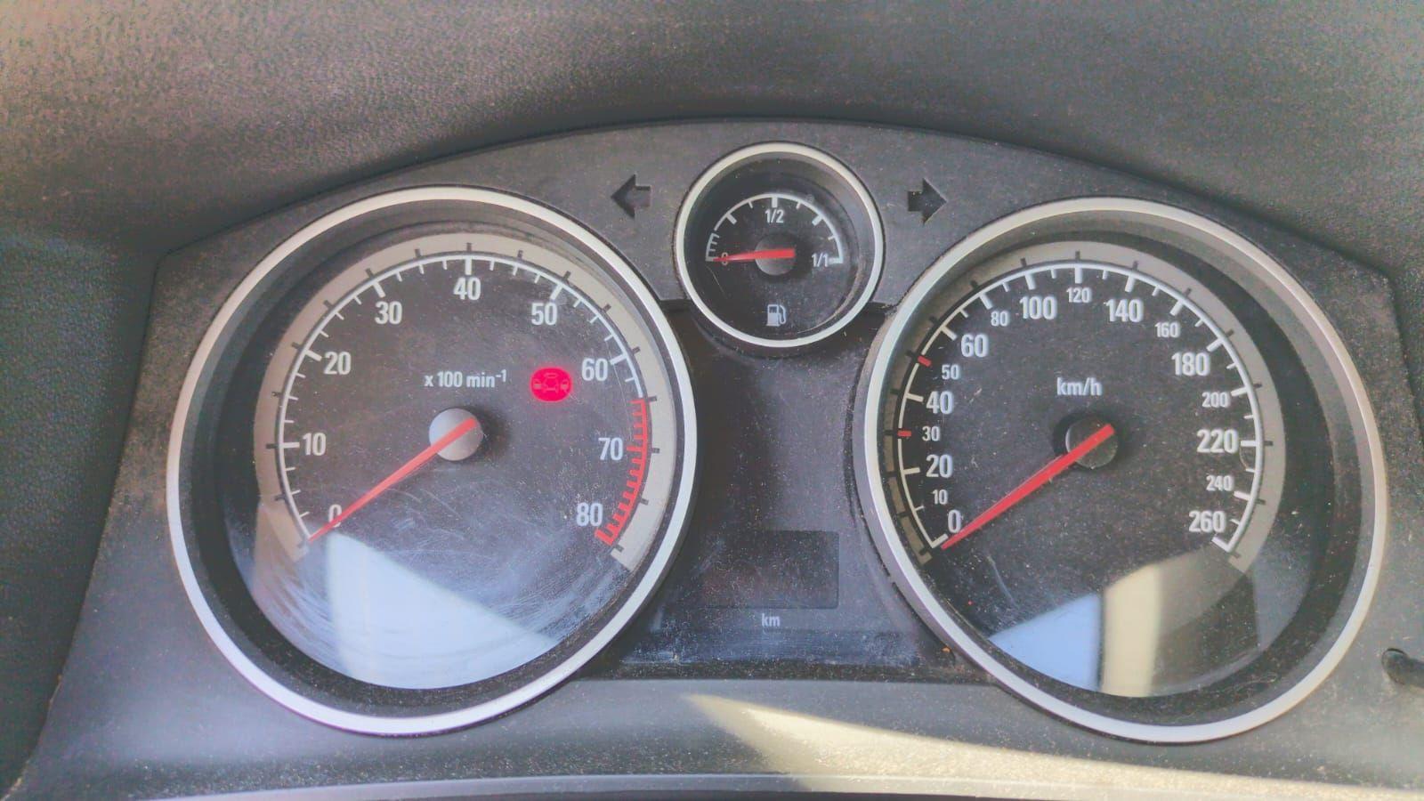 Opel Astra 2007 — photo 14