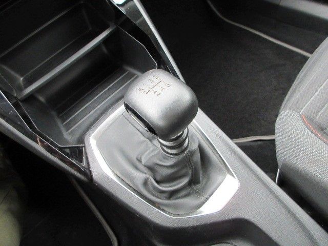 Fahrzeugabbildung Peugeot 2008 Active Pack 1.2T LED/NAVI/PDC/R´CAM/TEMPO