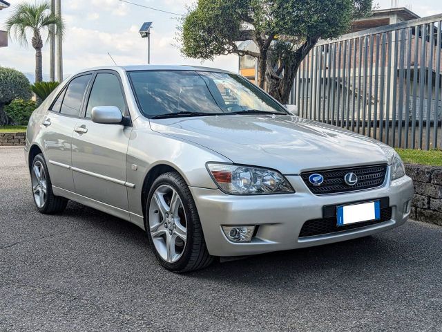 Lexus IS 200 2.0 Silver-Auto