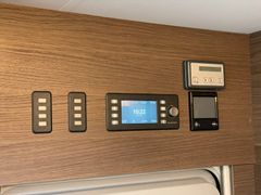 Adria Supersonic 780 DC |  Queensbett |