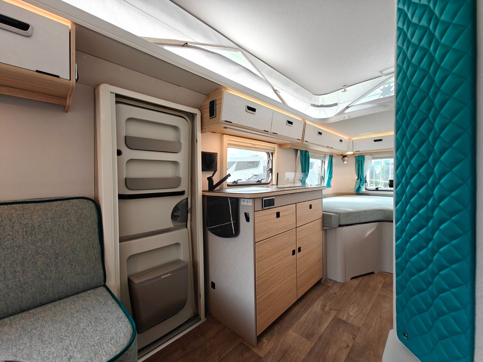 Fahrzeugabbildung HYMER / ERIBA / HYMERCAR Touring 642 Urban - JETZT 5.012€ SPAREN !