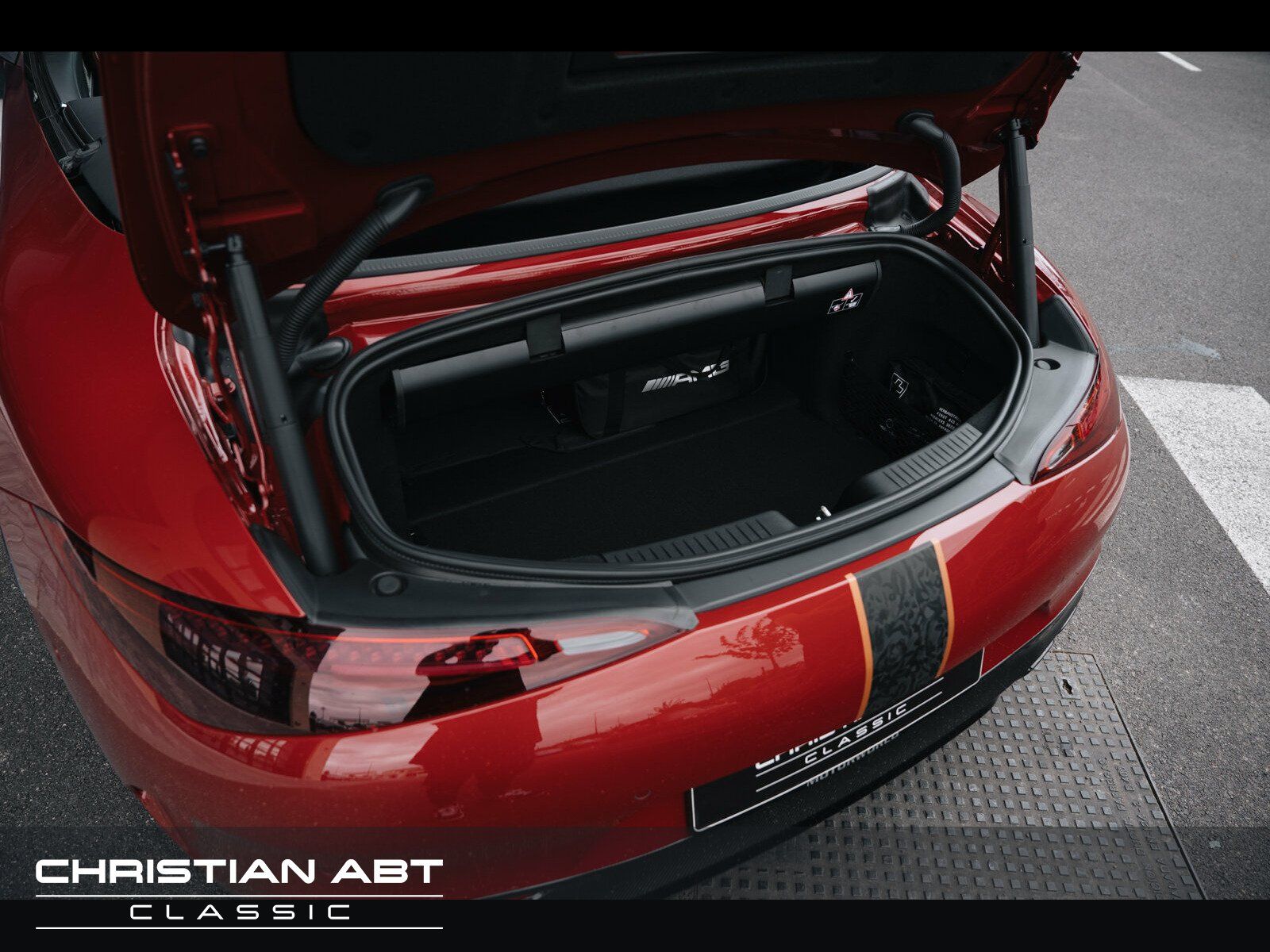 Fahrzeugabbildung Mercedes-Benz SL 63 AMG 4Matic Burmester Navi/Nachtsichtass.